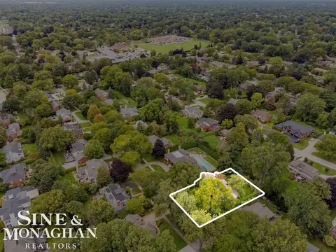 View/Area - 44 N Deeplands, Grosse Pointe Shores, MI 48236 photo 8 of 14