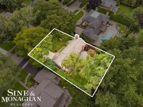 View/Area - 44 N Deeplands, Grosse Pointe Shores, MI 48236 photo 4 of 14