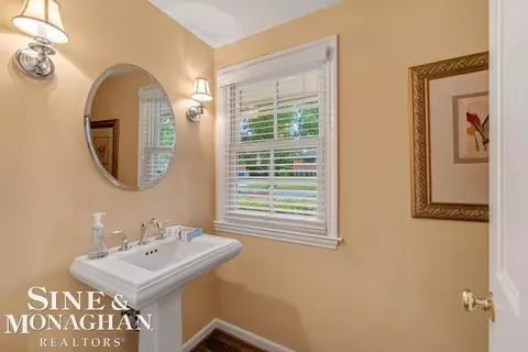 Bath - 44 N Deeplands, Grosse Pointe Shores, MI 48236 photo 1 of 13