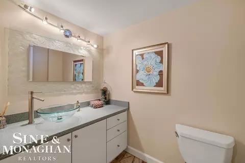 Bath - 44 N Deeplands, Grosse Pointe Shores, MI 48236 photo 13 of 13
