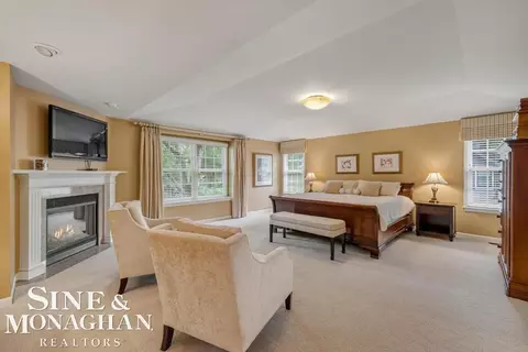 Bedroom - 44 N Deeplands, Grosse Pointe Shores, MI 48236 photo 1 of 7