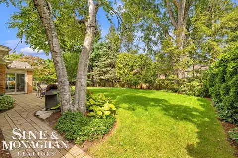 Exterior - 44 N Deeplands, Grosse Pointe Shores, MI 48236 photo 9 of 22