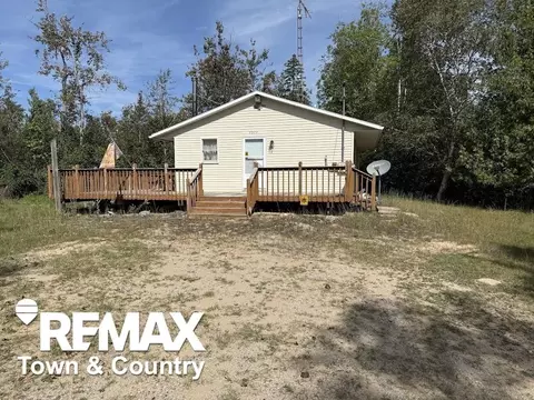 5971 E Pt, Harrisville, MI 48740