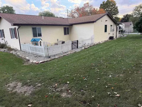 Exterior - 3 High, Yale, MI 48097 photo 4 of 11
