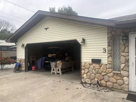 Exterior - 3 High, Yale, MI 48097 photo 3 of 8