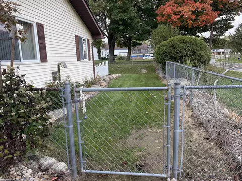 Exterior - 3 High, Yale, MI 48097 photo 3 of 11