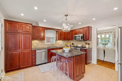 Kitchen - 1301 Torrey, Grosse Pointe Woods, MI 48236 photo 1 of 3
