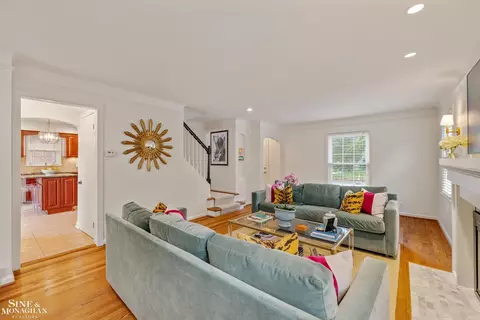 Living - 1301 Torrey, Grosse Pointe Woods, MI 48236 photo 5 of 7