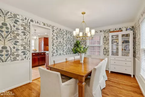 Dining - 1301 Torrey, Grosse Pointe Woods, MI 48236 photo 2 of 4
