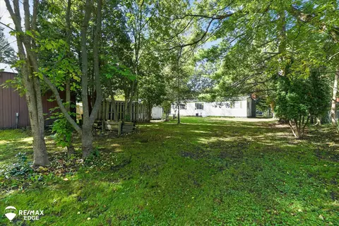 Exterior - 7282 Neff, Mount Morris, MI 48458 photo 8 of 20