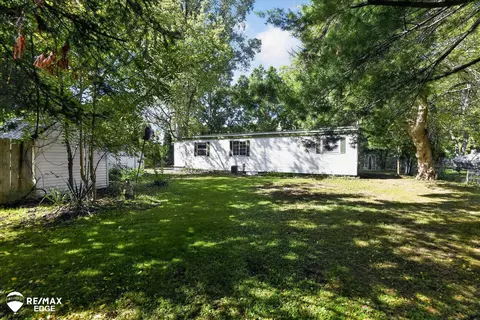 Exterior - 7282 Neff, Mount Morris, MI 48458 photo 7 of 20