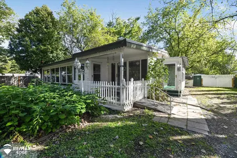 Exterior - 7282 Neff, Mount Morris, MI 48458 photo 6 of 20