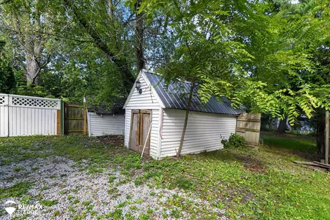 Exterior - 7282 Neff, Mount Morris, MI 48458 photo 11 of 20