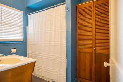 Bath - 805 Exchange, Owosso, MI 48867 photo 2 of 2
