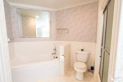 Bath - 1632 Spruce, Temperance, MI 48182 photo 2 of 5