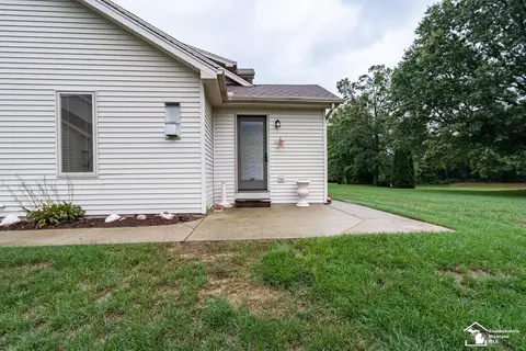 Exterior - 1632 Spruce, Temperance, MI 48182 photo 4 of 6