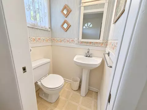 Bath - 3417 Miller, Flint, MI 48503 photo 2 of 2