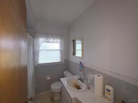 Bath - 121 Maple, Tecumseh, MI 49286 photo 2 of 3