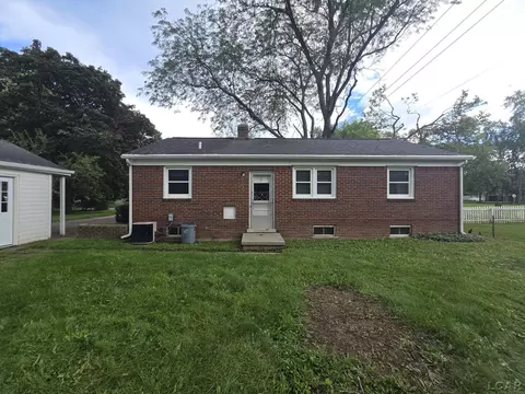 Exterior - 121 Maple, Tecumseh, MI 49286 photo 6 of 8