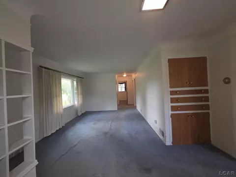 Living - 121 Maple, Tecumseh, MI 49286 photo 2 of 5