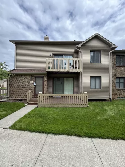 7930 Woodingham, West Bloomfield, MI 48322