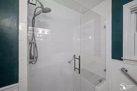 Bath - 1136 Lavender, Monroe, MI 48162 photo 2 of 2