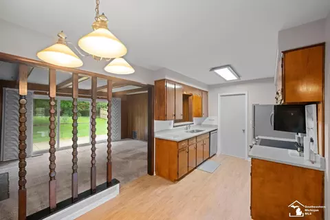 Kitchen - 1136 Lavender, Monroe, MI 48162 photo 4 of 4