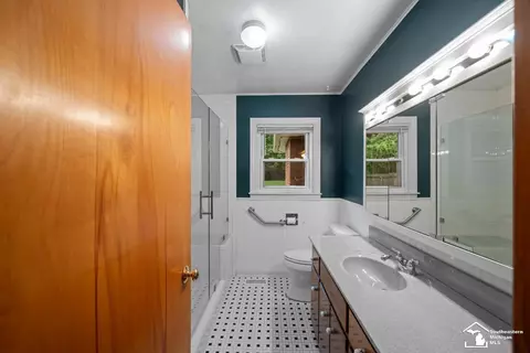 Bath - 1136 Lavender, Monroe, MI 48162 photo 1 of 2