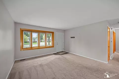 Living - 1136 Lavender, Monroe, MI 48162 photo 3 of 8
