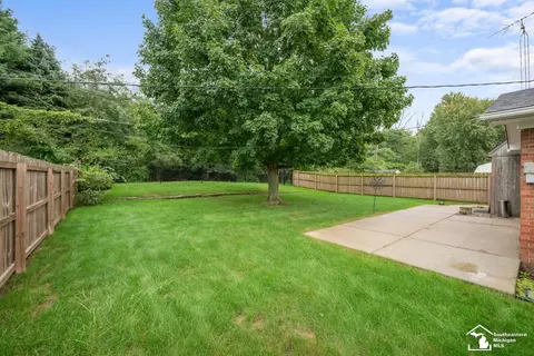 Exterior - 1136 Lavender, Monroe, MI 48162 photo 5 of 7