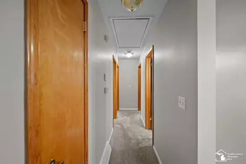 Entry Way - 1136 Lavender, Monroe, MI 48162 photo 2 of 2