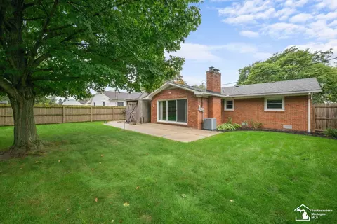 Exterior - 1136 Lavender, Monroe, MI 48162 photo 6 of 7