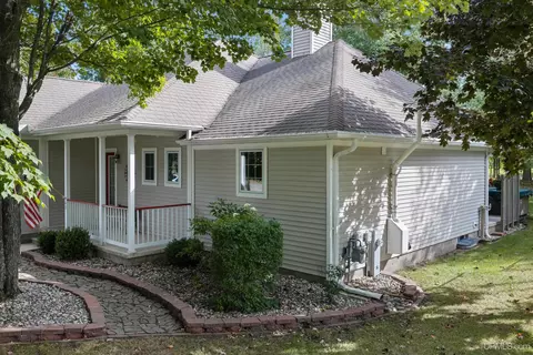 Exterior - 43 Sandy, Gladstone, MI 49837 photo 4 of 14