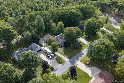 View/Area - 43 Sandy, Gladstone, MI 49837 photo 6 of 10