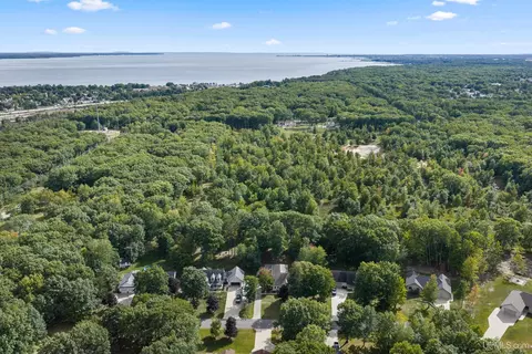View/Area - 43 Sandy, Gladstone, MI 49837 photo 7 of 10