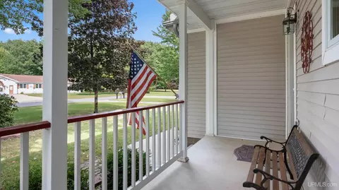 Exterior - 43 Sandy, Gladstone, MI 49837 photo 5 of 14