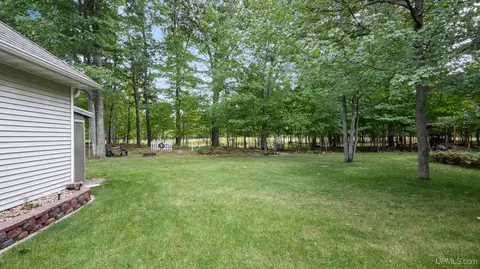 Exterior - 43 Sandy, Gladstone, MI 49837 photo 8 of 14