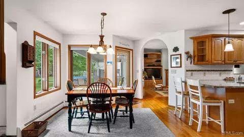 Dining - 43 Sandy, Gladstone, MI 49837 photo 1 of 3