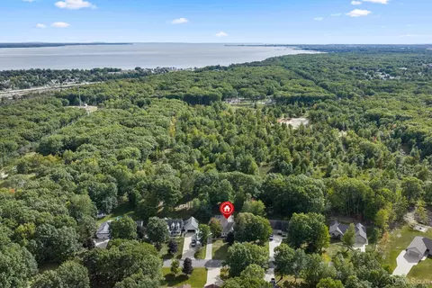 View/Area - 43 Sandy, Gladstone, MI 49837 photo 2 of 10