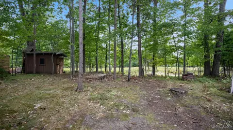 Exterior - 43 Sandy, Gladstone, MI 49837 photo 14 of 14