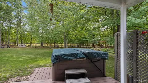 Exterior - 43 Sandy, Gladstone, MI 49837 photo 13 of 14