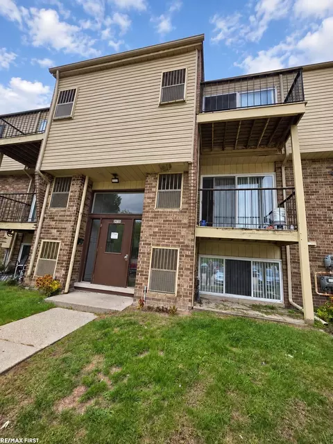 38255 Fairway #76A, Clinton Township, MI 48038