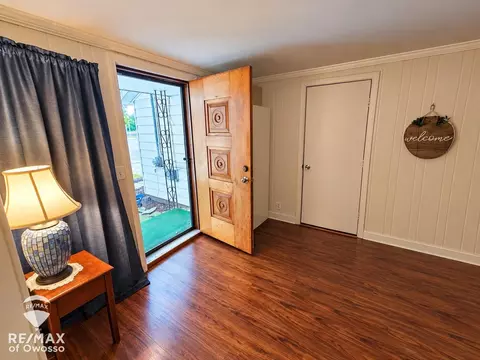 Entry Way - 400 E Monroe, Owosso, MI 48867 photo 1 of 1