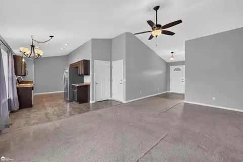 Living - 1419 Pondview, Davison, MI 48423 photo 4 of 5