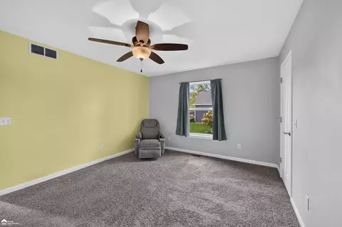 Bedroom - 1419 Pondview, Davison, MI 48423 photo 2 of 7