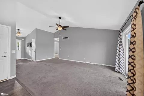 Living - 1419 Pondview, Davison, MI 48423 photo 5 of 5