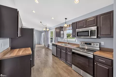 Other - 1419 Pondview, Davison, MI 48423 photo 2 of 11