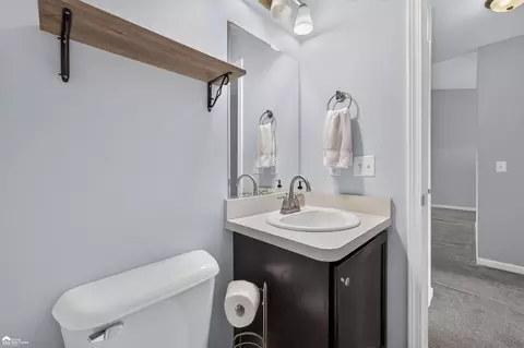Bath - 1419 Pondview, Davison, MI 48423 photo 5 of 5