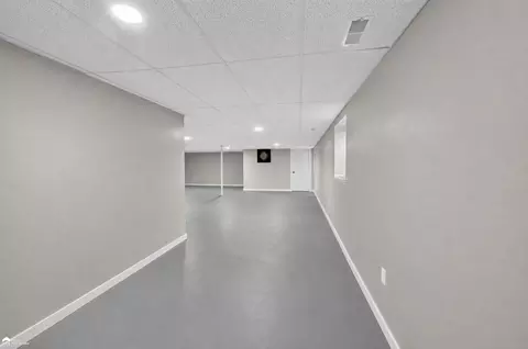 Entry Way - 1419 Pondview, Davison, MI 48423 photo 4 of 4