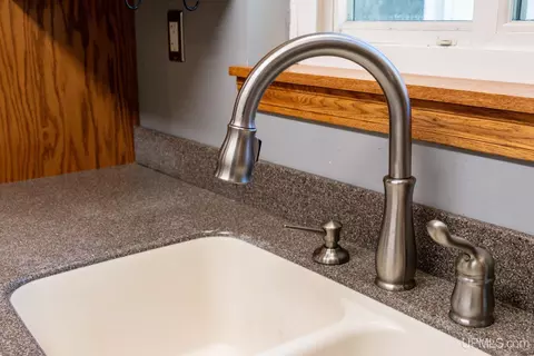 Kitchen - 160 S Lilac, Ishpeming, MI 49849 photo 4 of 9